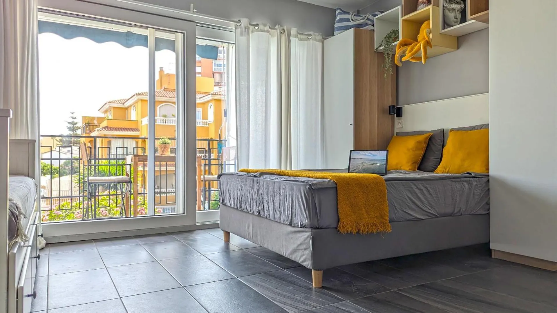 Apartment Stylish Studio Close By The Sea Benalmadena Spain